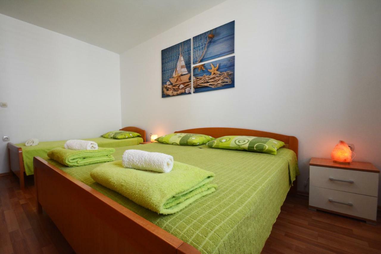 Apartments Barbati Кустичи Экстерьер фото