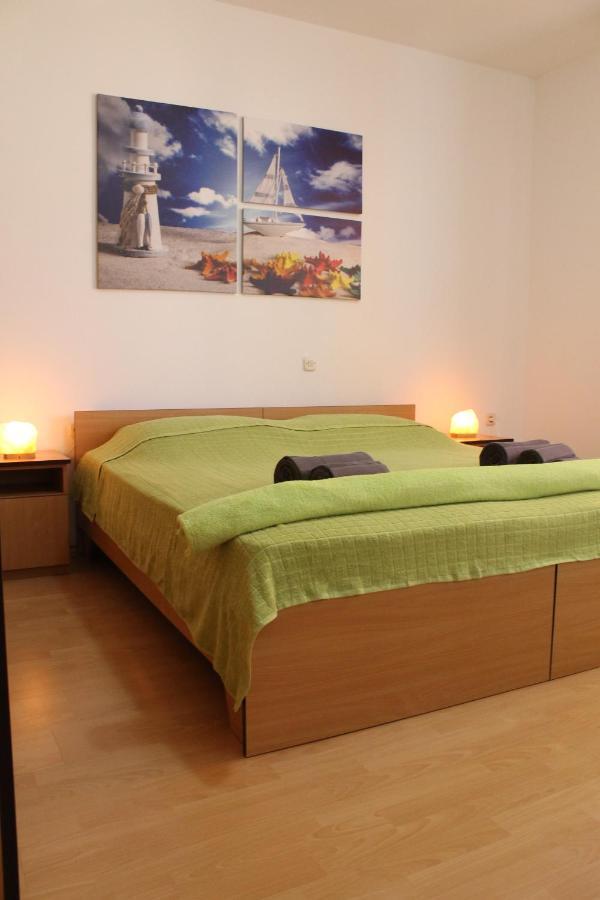 Apartments Barbati Кустичи Экстерьер фото